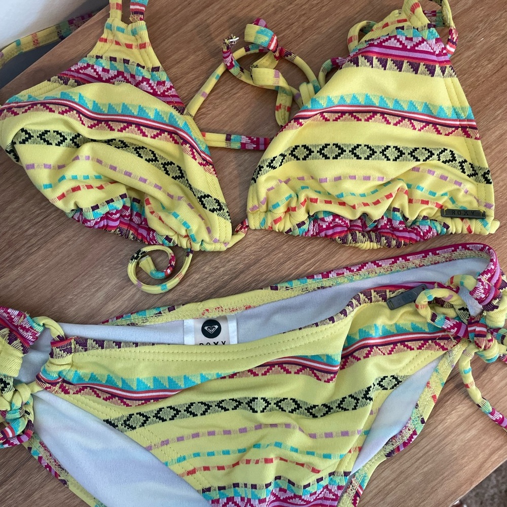 Roxy bikini set - Picture 3 of 5